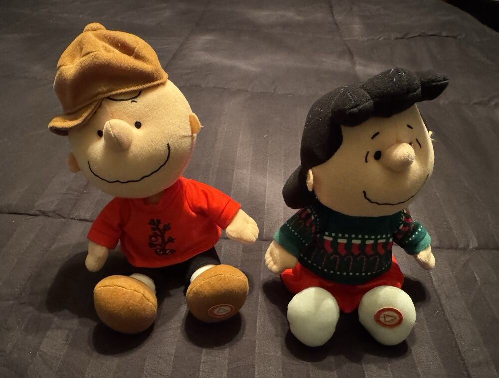 PEANUTS CHARLIE BROWN LUCY CHRISTMAS PLUSH Hallmark 8" Does NOT Talk